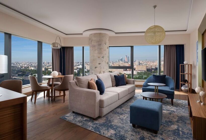 هتل Radisson Blu Olympiyskiy