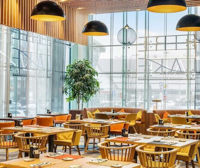 هتل Radisson Blu Olympiyskiy