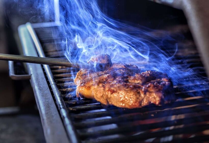 هتل Radisson Blu Olympiyskiy