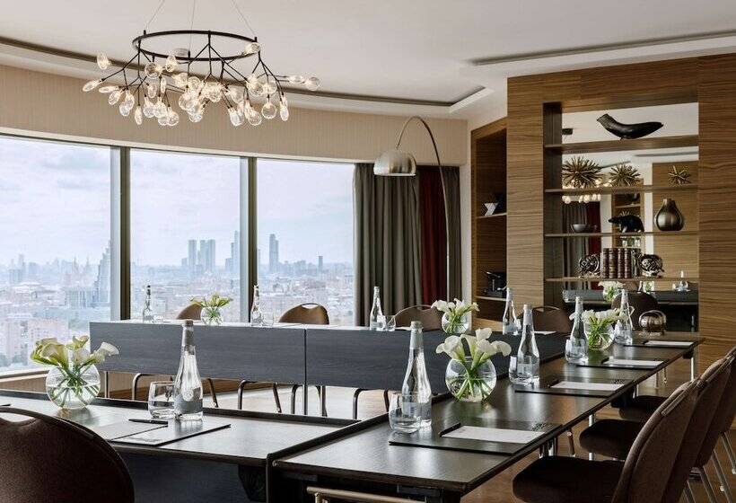 هتل Radisson Blu Olympiyskiy