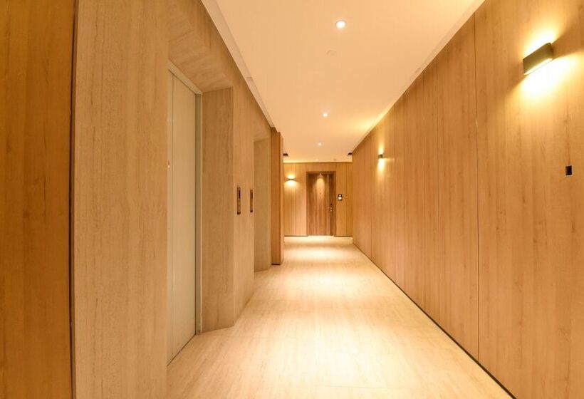 Red Hotel Cubao, Quezon City