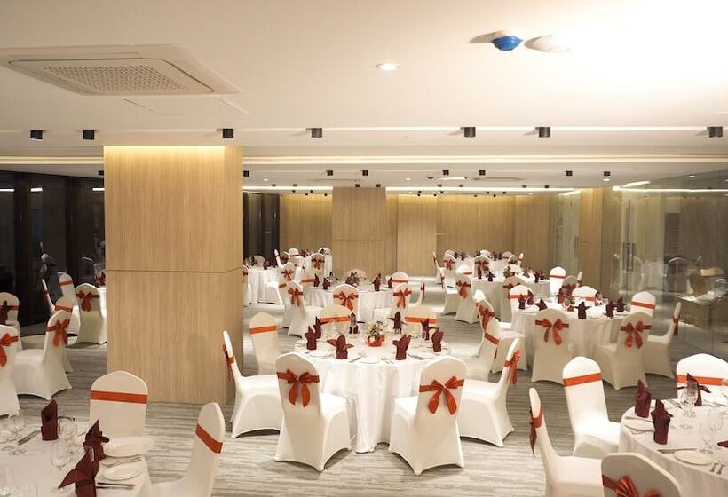 Red Hotel Cubao, Quezon City