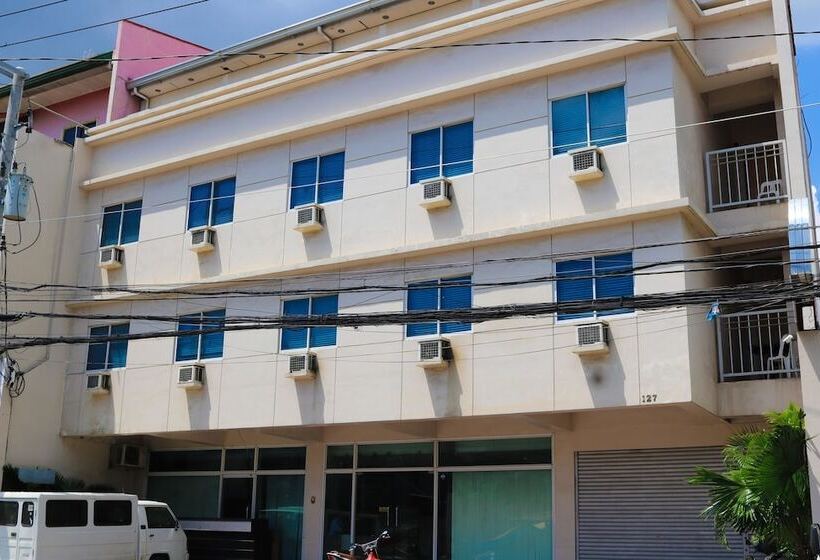 Отель Reddoorz @ Bonifacio St Cebu