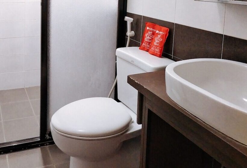 Отель Reddoorz @ Bonifacio St Cebu