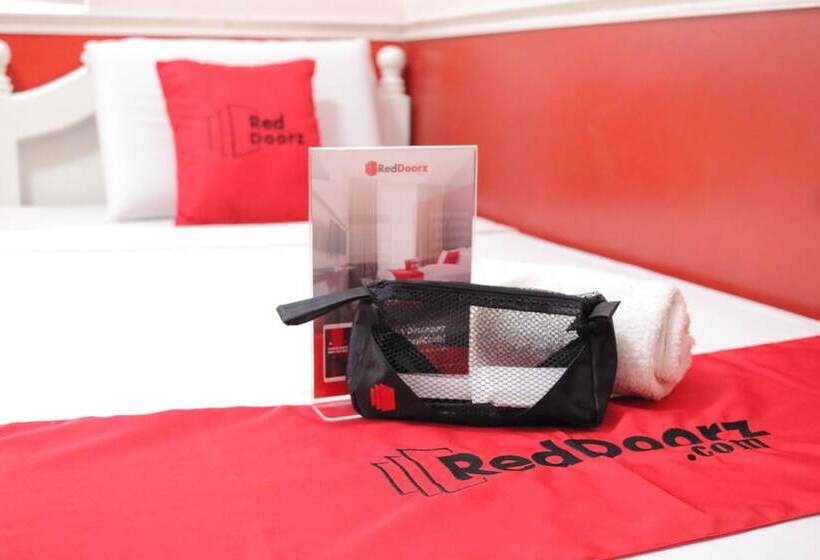 Отель Reddoorz @ Bonifacio St Cebu