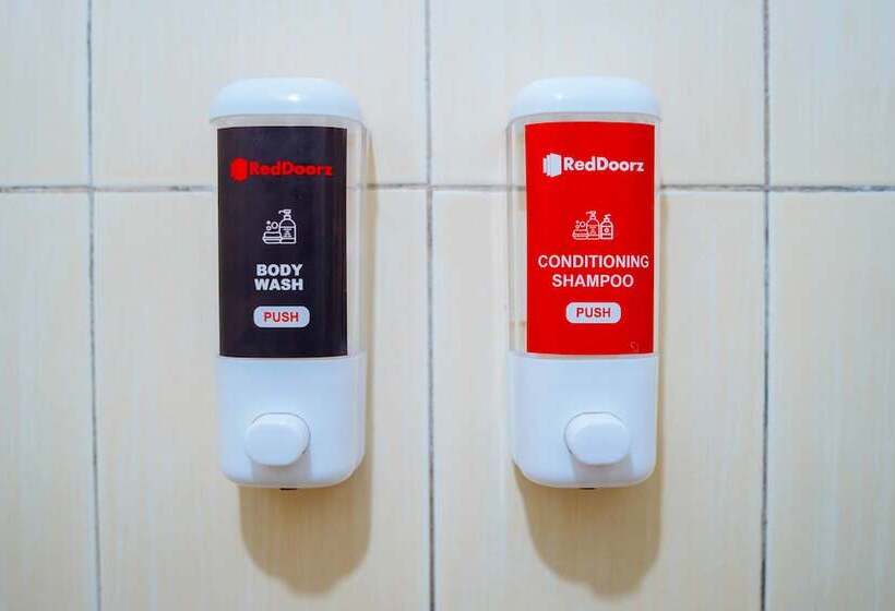 فندق Reddoorz @ Fields Avenue Angeles City