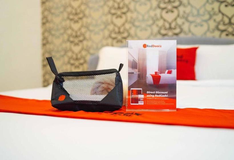 فندق Reddoorz @ Josefa Subdivision Angeles City