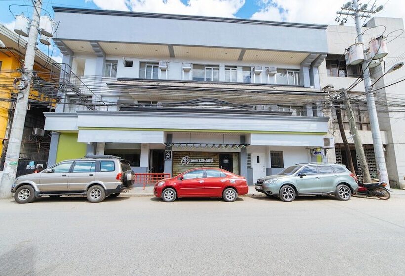 בית מלון כפרי Reddoorz Plus Near San Pedro Cathedral