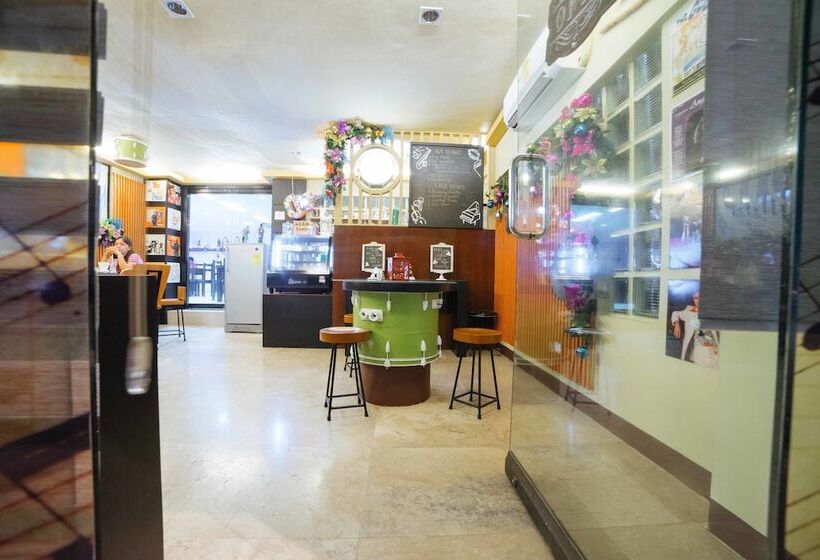 בית מלון כפרי Reddoorz Plus Near San Pedro Cathedral