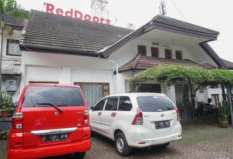 ホテル Reddoorz @ Cipaku