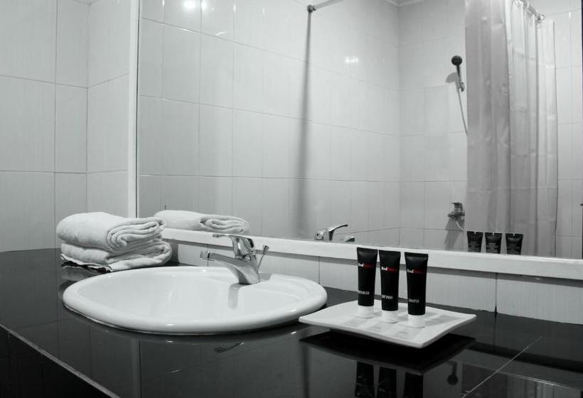 ホテル Reddoorz @ Cipaku