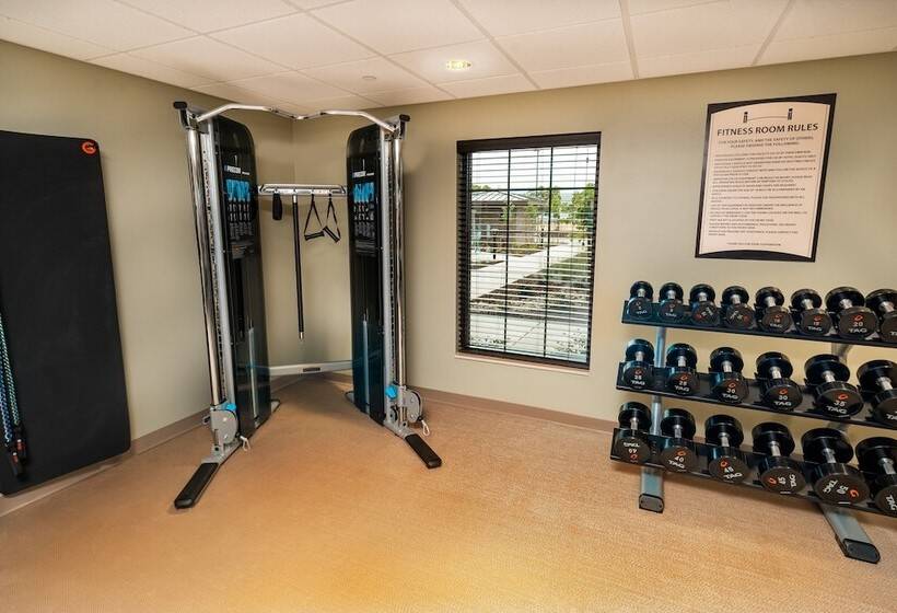 호텔 Staybridge Suites Newark Fremont, An Ihg