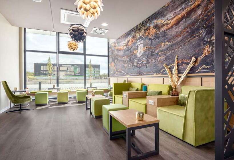 Отель Super 8 By Wyndham Oberhausen Am Centro