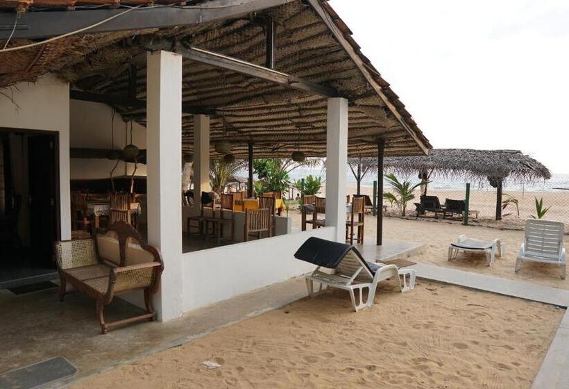 Отель Thiranagama Beach