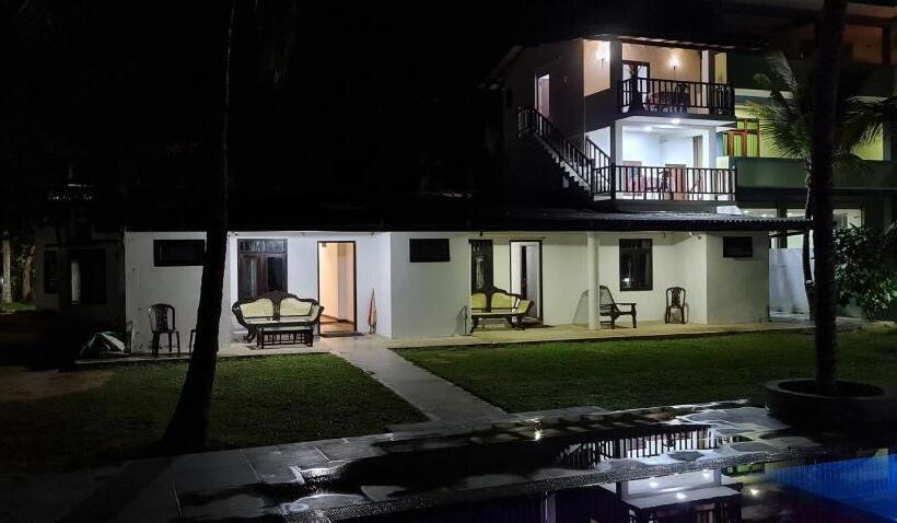 Отель Thiranagama Beach