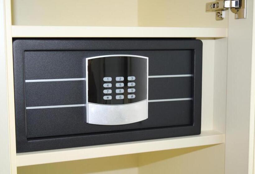 בית מלון כפרי Trip Inn Residence City Center