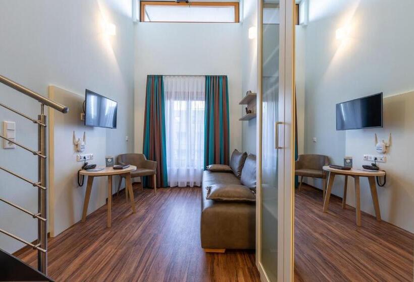 בית מלון כפרי Trip Inn Residence City Center