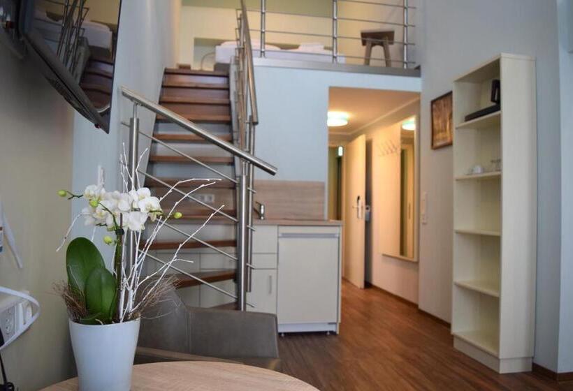 בית מלון כפרי Trip Inn Residence City Center