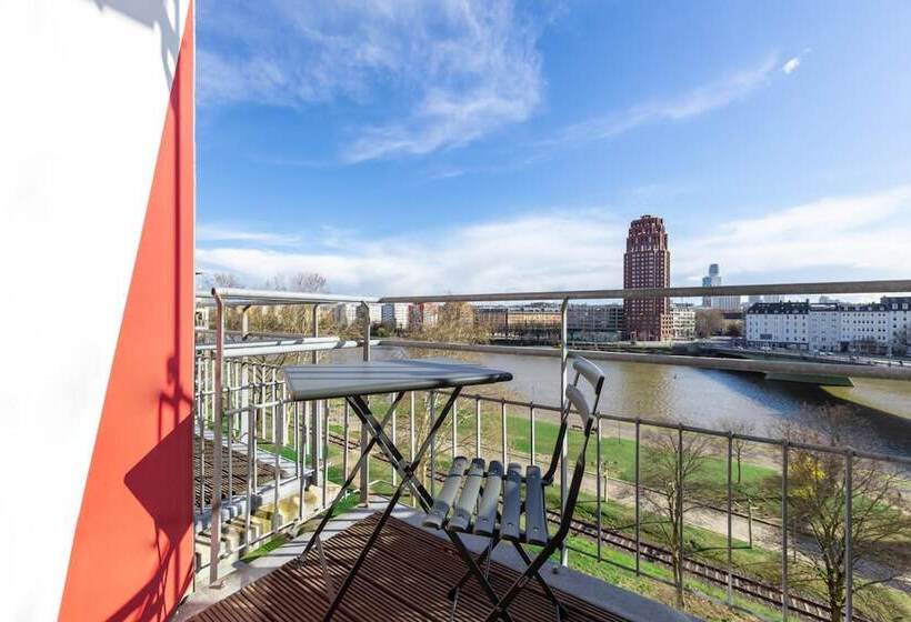 בית מלון כפרי Trip Inn Residence City Center