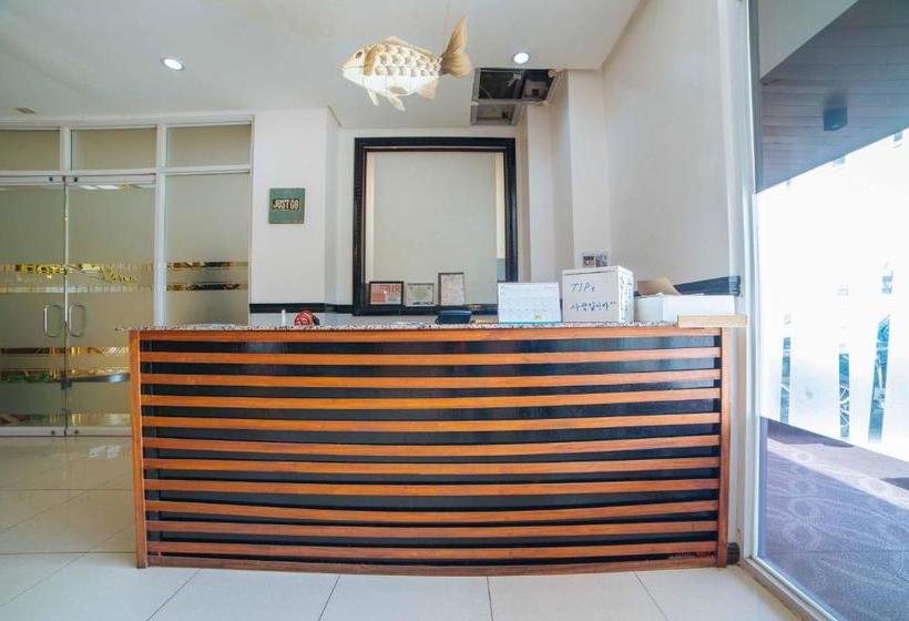 호텔 Reddoorz Premium @ Korea Town Angeles City