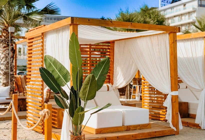 Wellness Santa Hotel   Adults Plus12