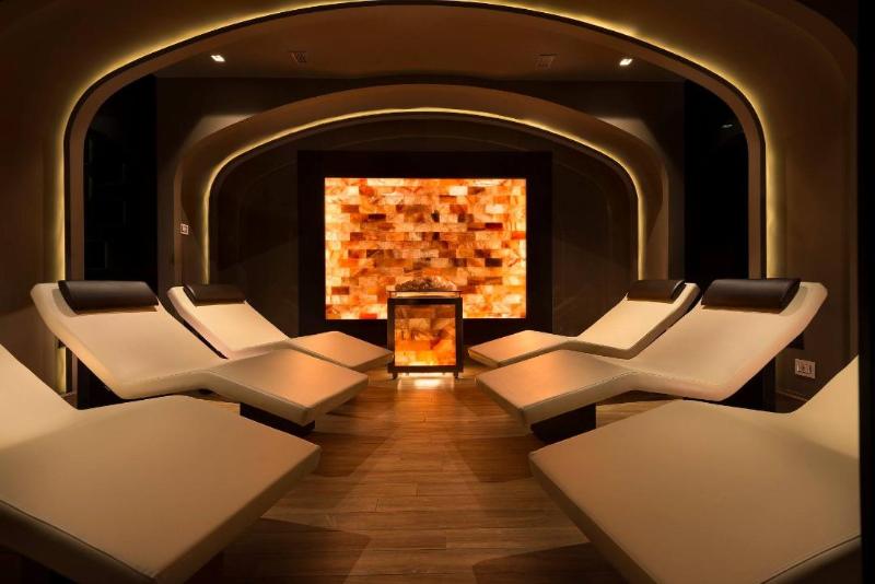 Wellness Santa Hotel   Adults Plus12