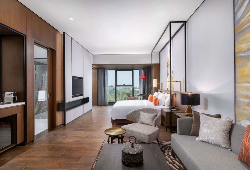 هتل Wyndham Grand Yangon