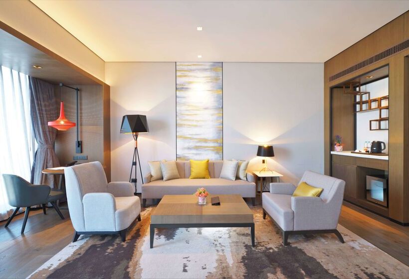 هتل Wyndham Grand Yangon