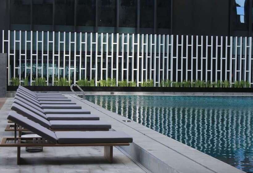 هتل Wyndham Grand Yangon