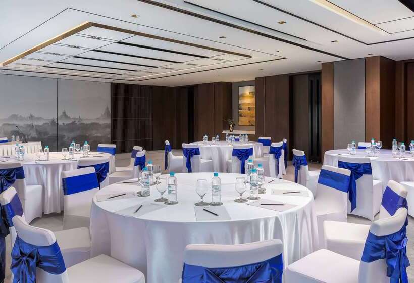 هتل Wyndham Grand Yangon