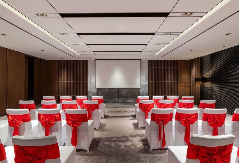 هتل Wyndham Grand Yangon