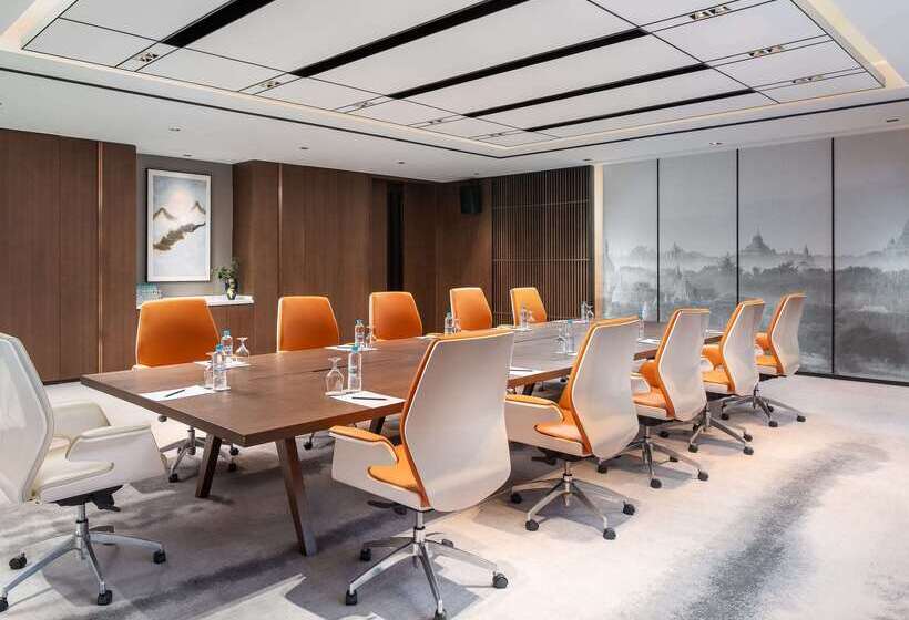 هتل Wyndham Grand Yangon