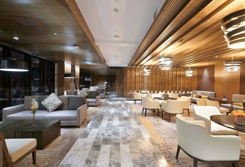 هتل Wyndham Grand Yangon