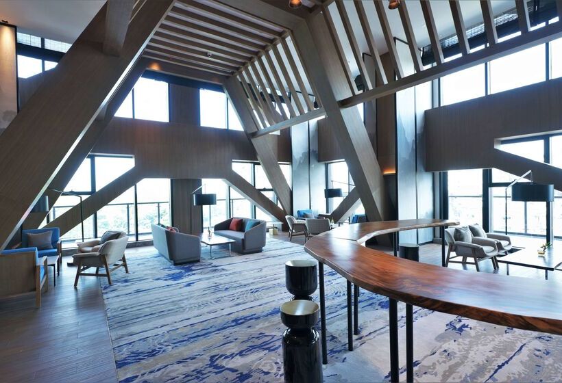 هتل Wyndham Grand Yangon