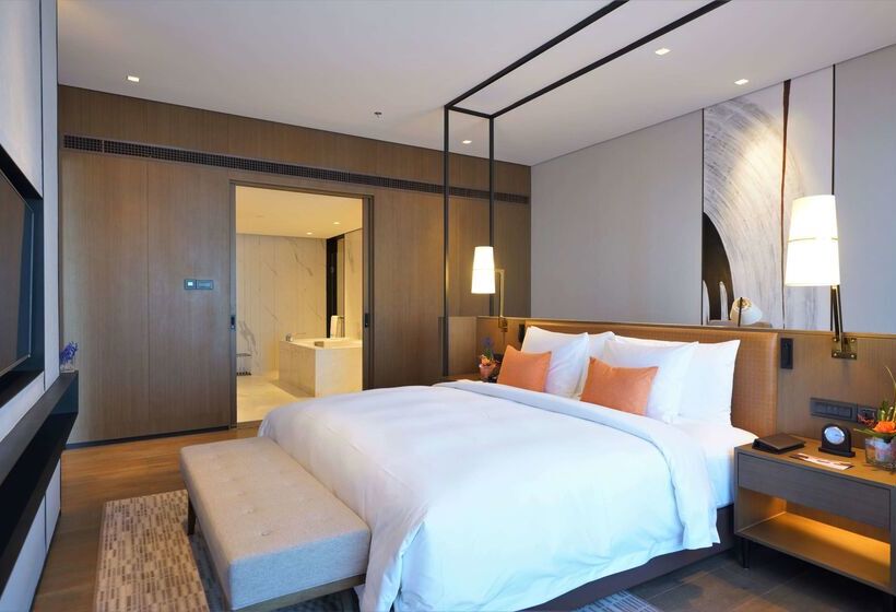 هتل Wyndham Grand Yangon