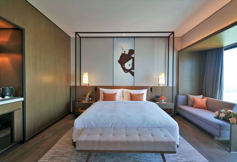 هتل Wyndham Grand Yangon