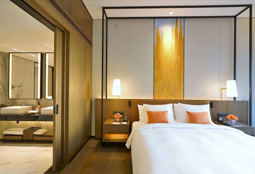 هتل Wyndham Grand Yangon