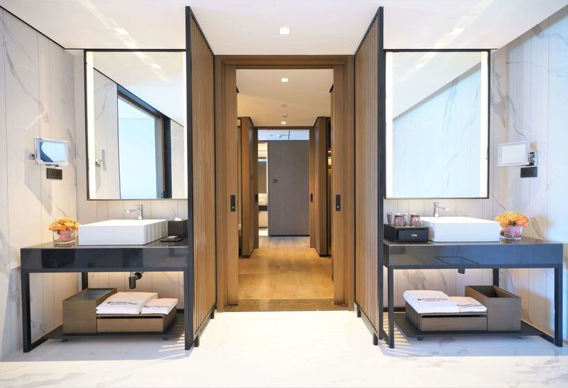 هتل Wyndham Grand Yangon