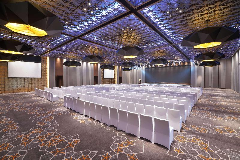 هتل Wyndham Grand Yangon