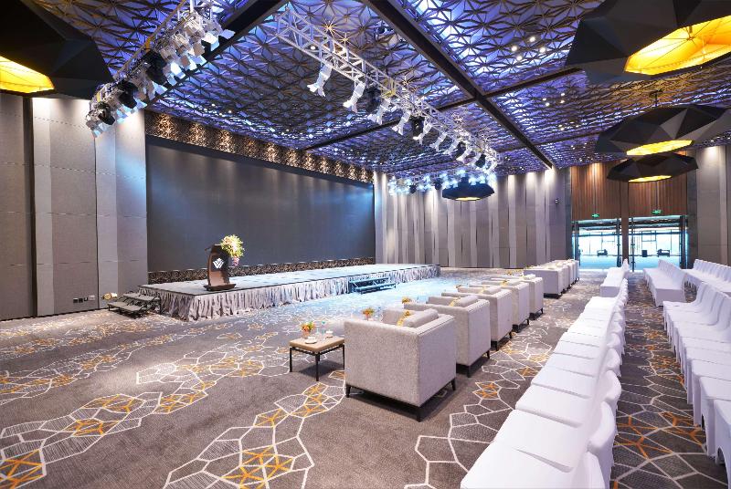 هتل Wyndham Grand Yangon