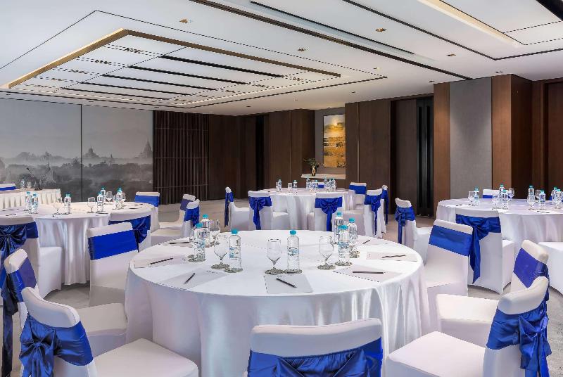 هتل Wyndham Grand Yangon