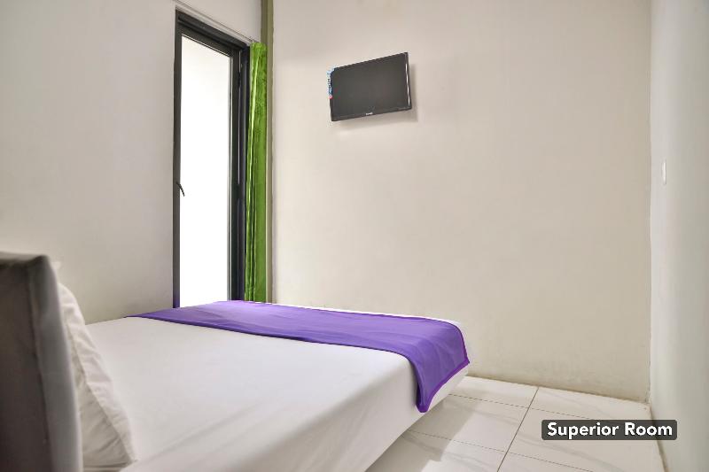 בית מלון כפרי Zen Rooms Basic Near Manggarai