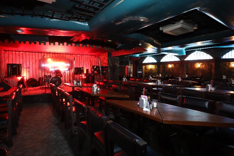 Zen Rooms Camelot Hotel Qc