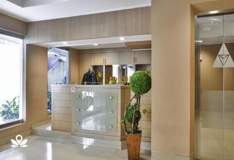 ホテル Kost Milan