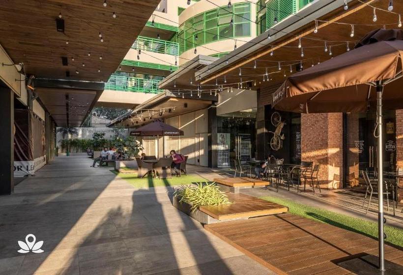 هتل Zen Rooms Symphony Timog Ave Qc