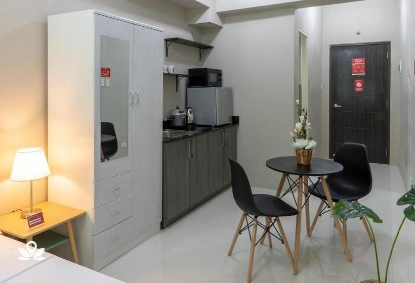 هتل Zen Rooms Symphony Timog Ave Qc