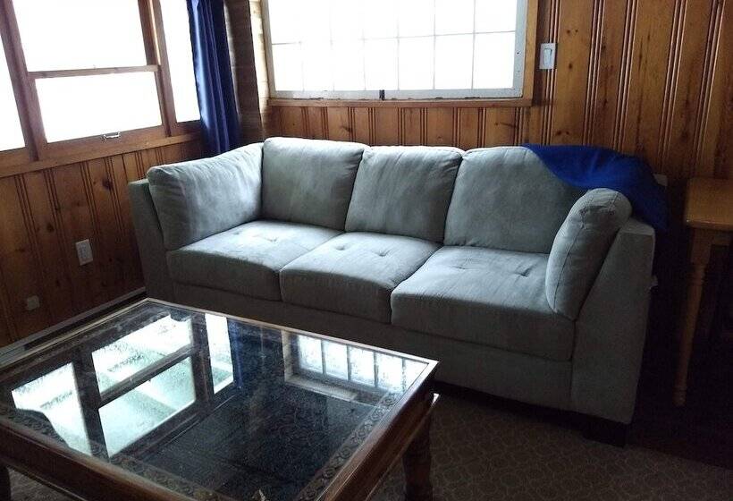モーテル Dwight Riverside Inn