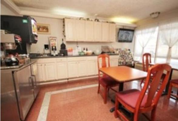 فندق على الطريق Select Inn Hermitage