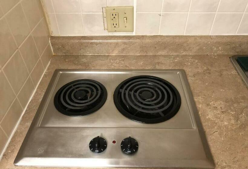 Town N  Country Motel