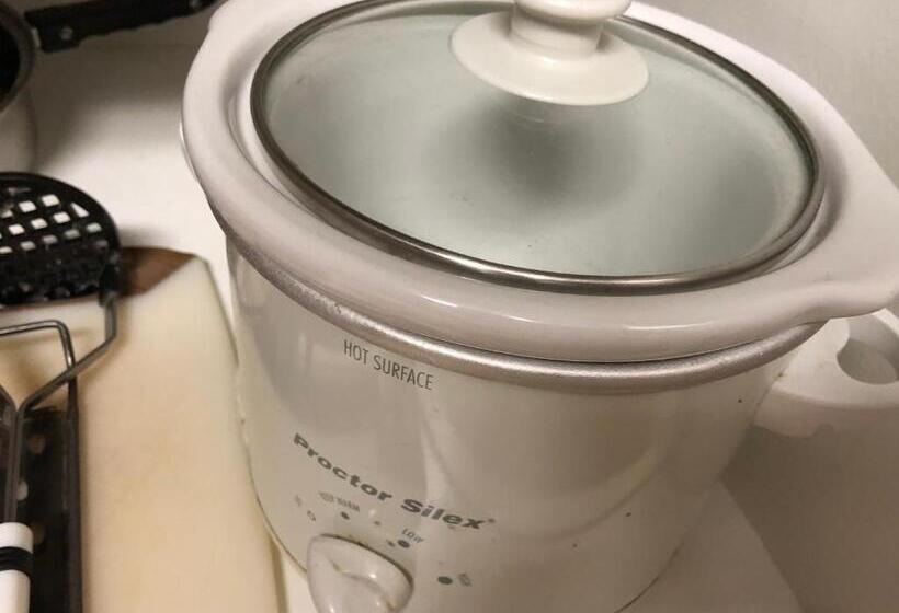 Town N  Country Motel